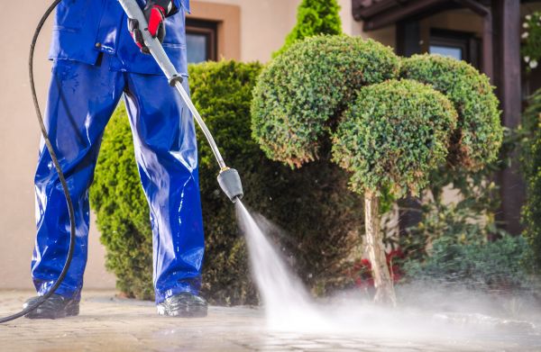 Driveway Cleaning in La Crosse