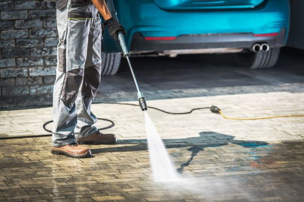 Driveway Pressure Washing in La Crosse