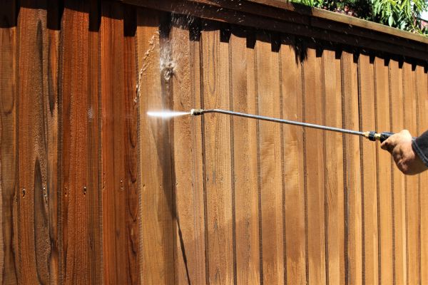 Cost of Fence Cleaning in La Crosse