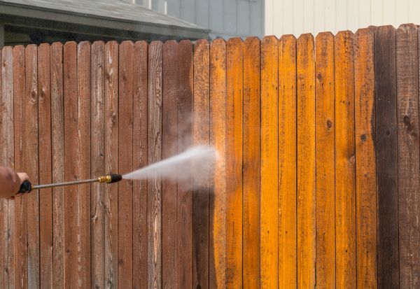 Cost of Fence Power Washing in La Crosse