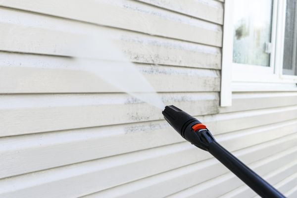 Cost of Siding Power Washing in La Crosse
