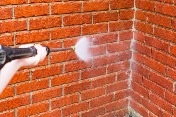 Cost of Brick Pressure Cleaning in La Crosse
