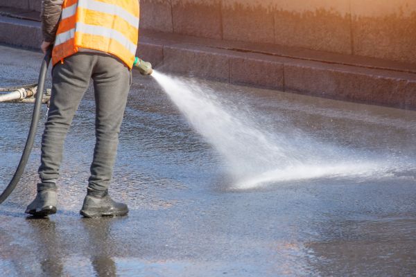 Asphalt Pressure Washing in La Crosse