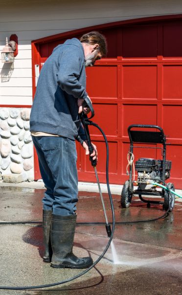 Cost of Driveway Pavement Cleaning in La Crosse