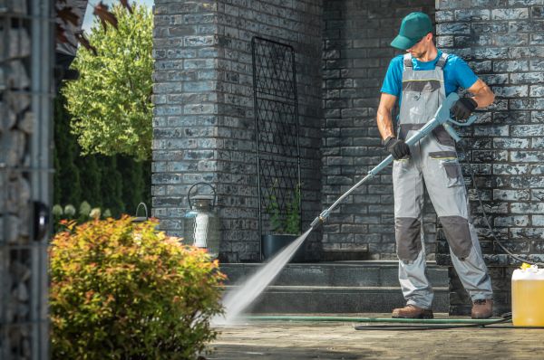 Outside House Cleaning in La Crosse