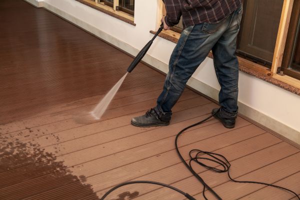 Veranda Cleaning in La Crosse