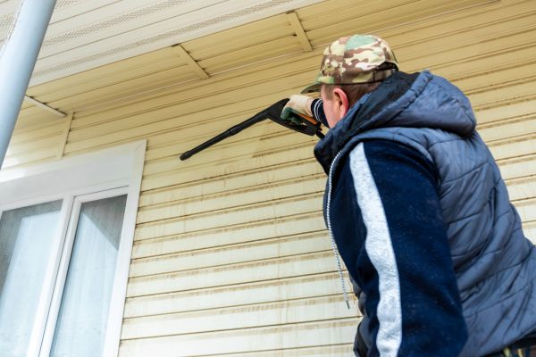Cost of Vinyl Siding Pressure Cleaning in La Crosse