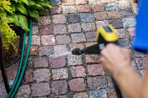 Cost of Paver Sidewalk Cleaning in La Crosse