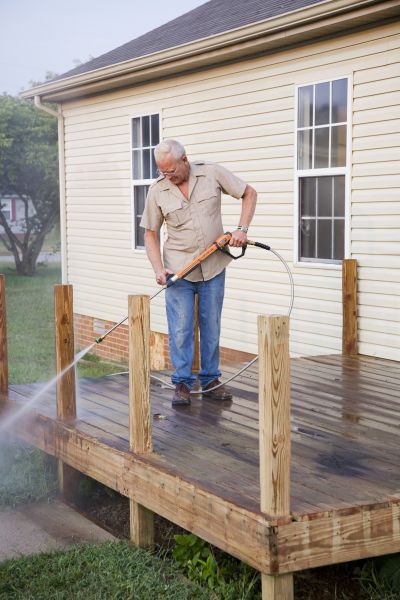 Cost of Deck Mold Cleaning in La Crosse