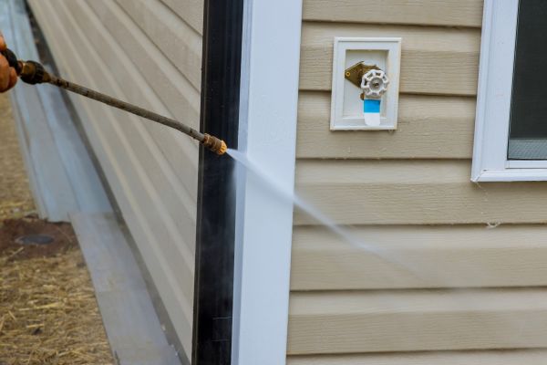 Cost of Vinyl Siding Cleaning in La Crosse