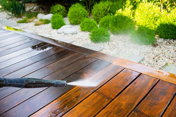 Cost of Deck Cleaning in La Crosse